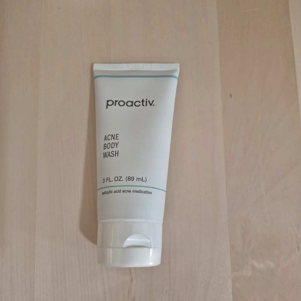 🎊🎊NEW🎊🎊 3FL OZ Proactiv Body Wash
